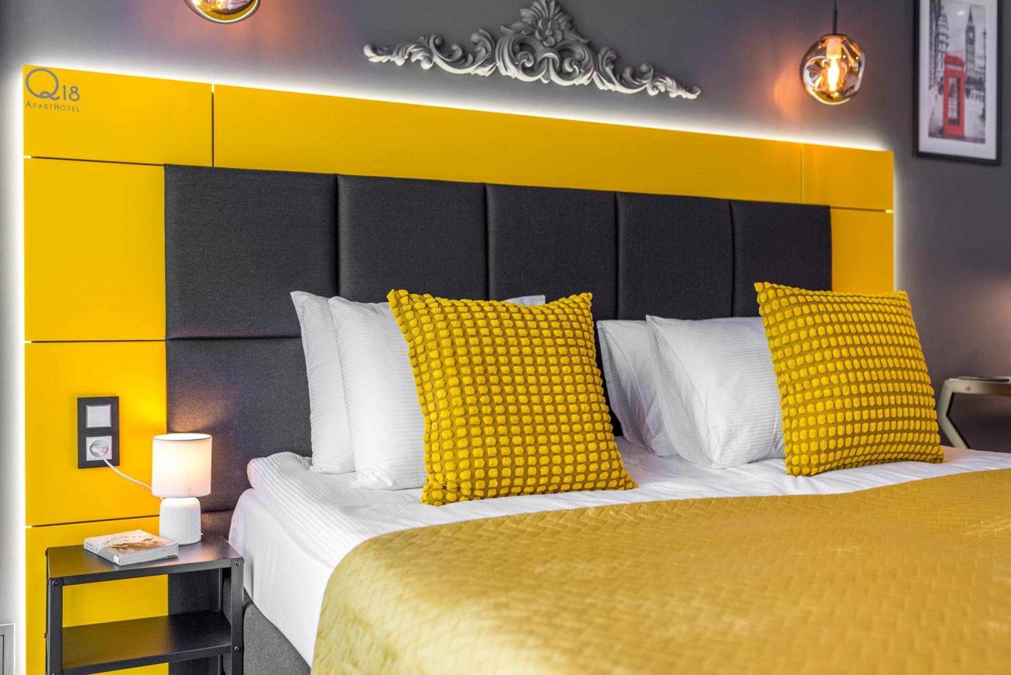 Q18 Aparthotel 비드고슈치 외부 사진