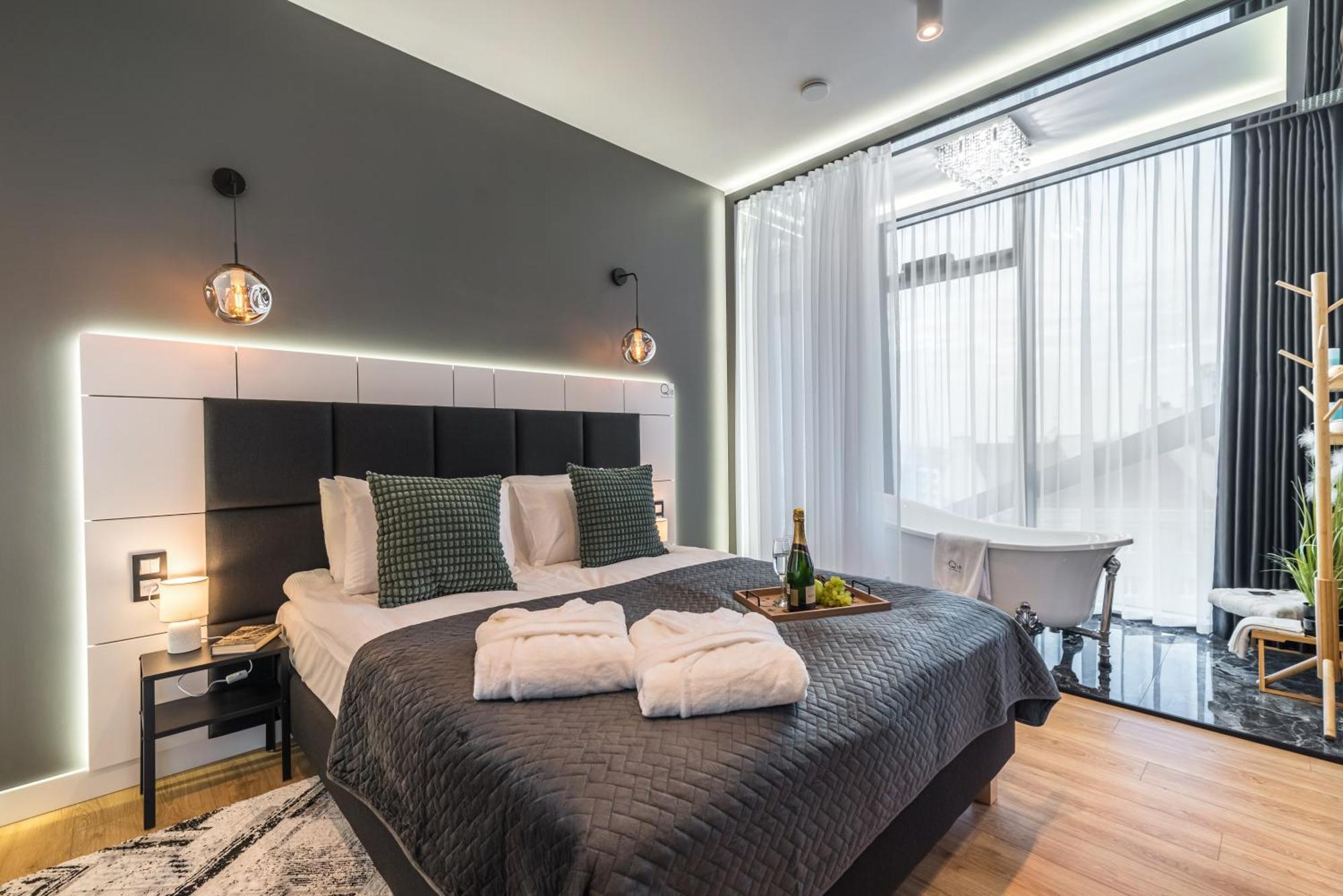 Q18 Aparthotel 비드고슈치 외부 사진