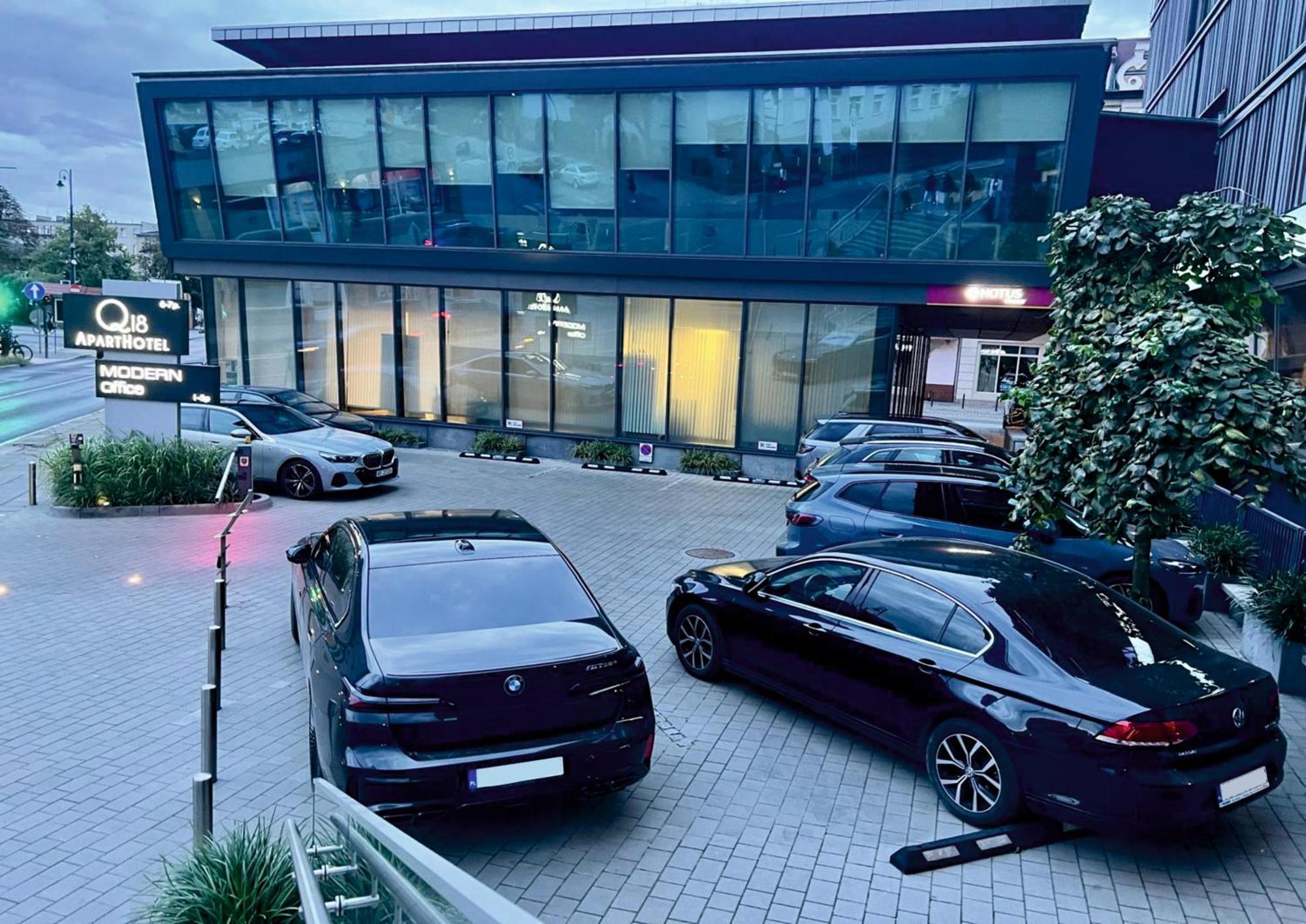 Q18 Aparthotel 비드고슈치 외부 사진